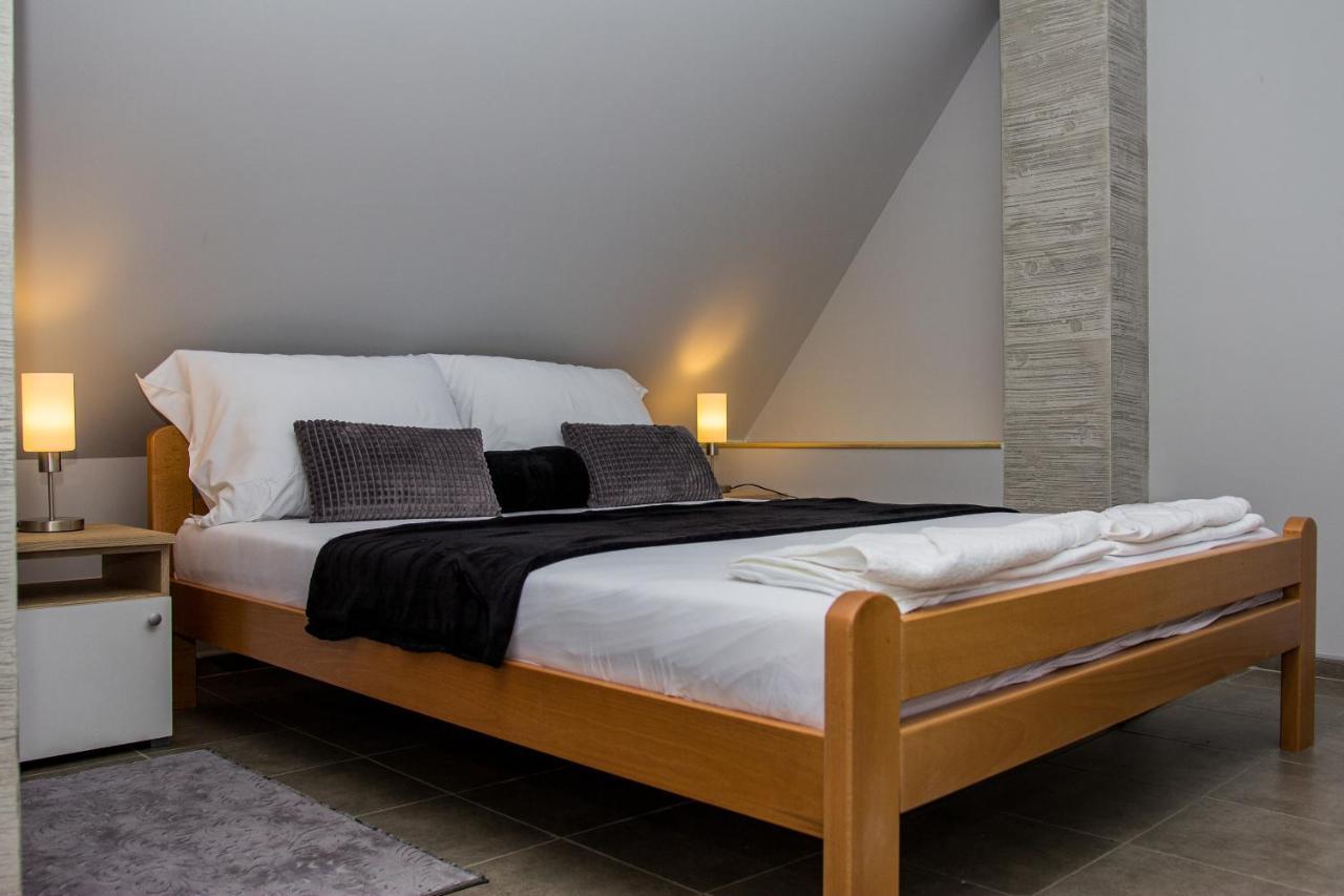 Feher Akac Guest House Palić Eksteriør billede